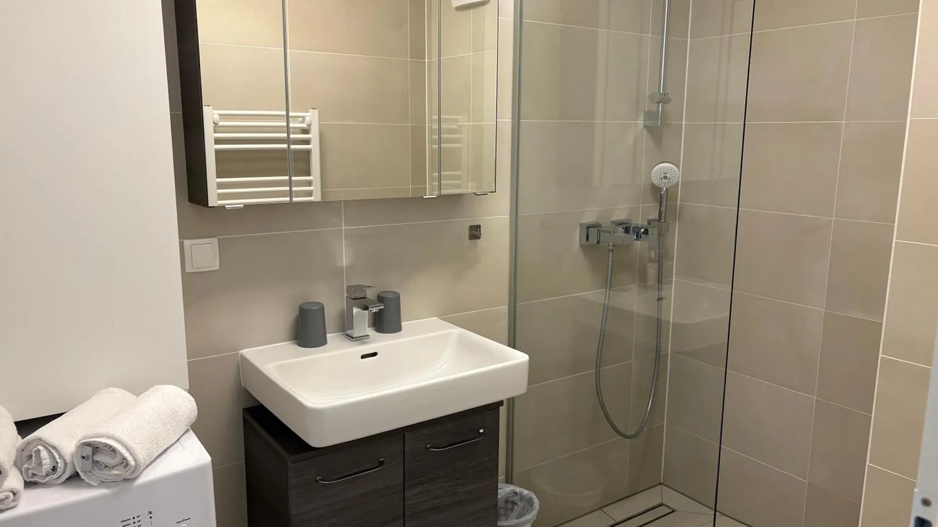 2 Schlafzimmer im Neubau in Grünruhelage und doch zentral Wien