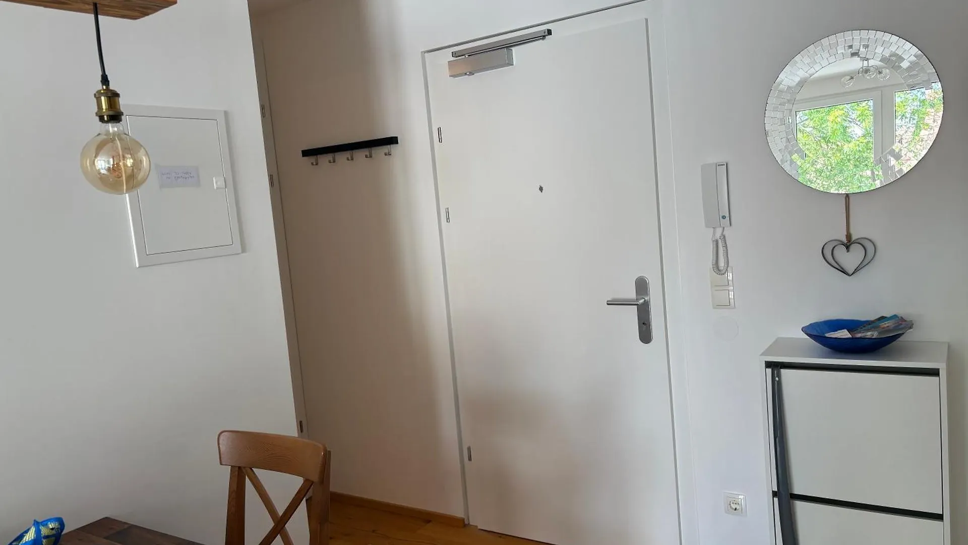2 Schlafzimmer im Neubau in Grünruhelage und doch zentral Wien Apartment
