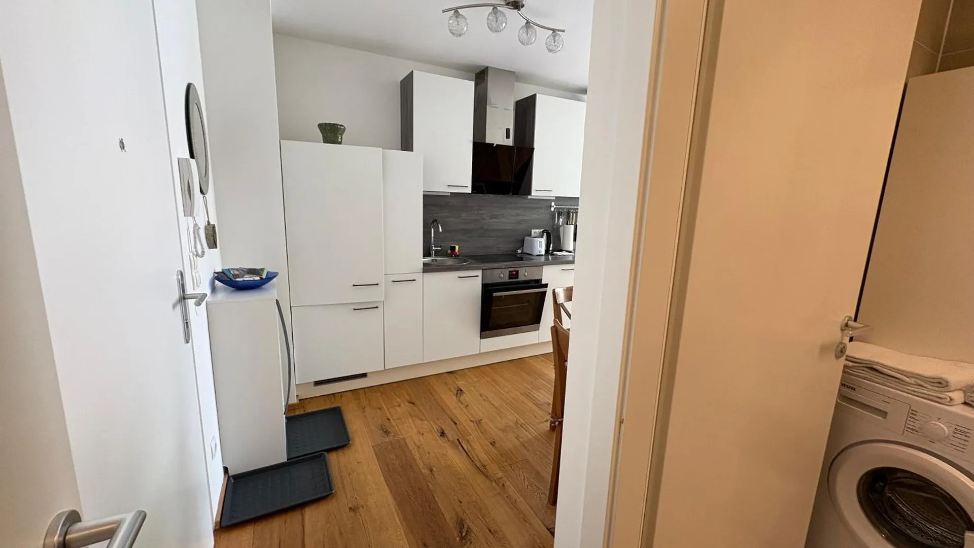 Apartment 2 Schlafzimmer im Neubau in Grünruhelage und doch zentral Wien Österreich